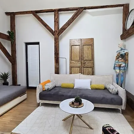 Funky Stylish Penthouse Lejlighed