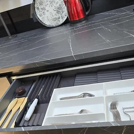 Апартаменты Funky Stylish Penthouse