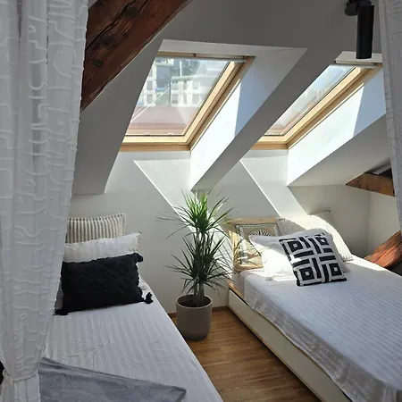 Funky Stylish Penthouse Apartmán
