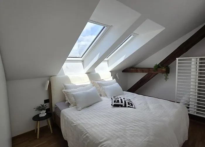 Funky Stylish Penthouse Apartma *