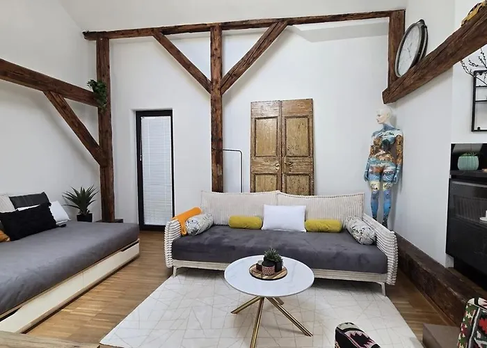 Funky Stylish Penthouse Apartman